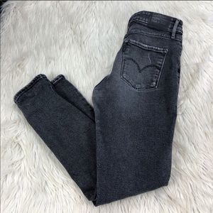 Grey wash Levi’s jeans